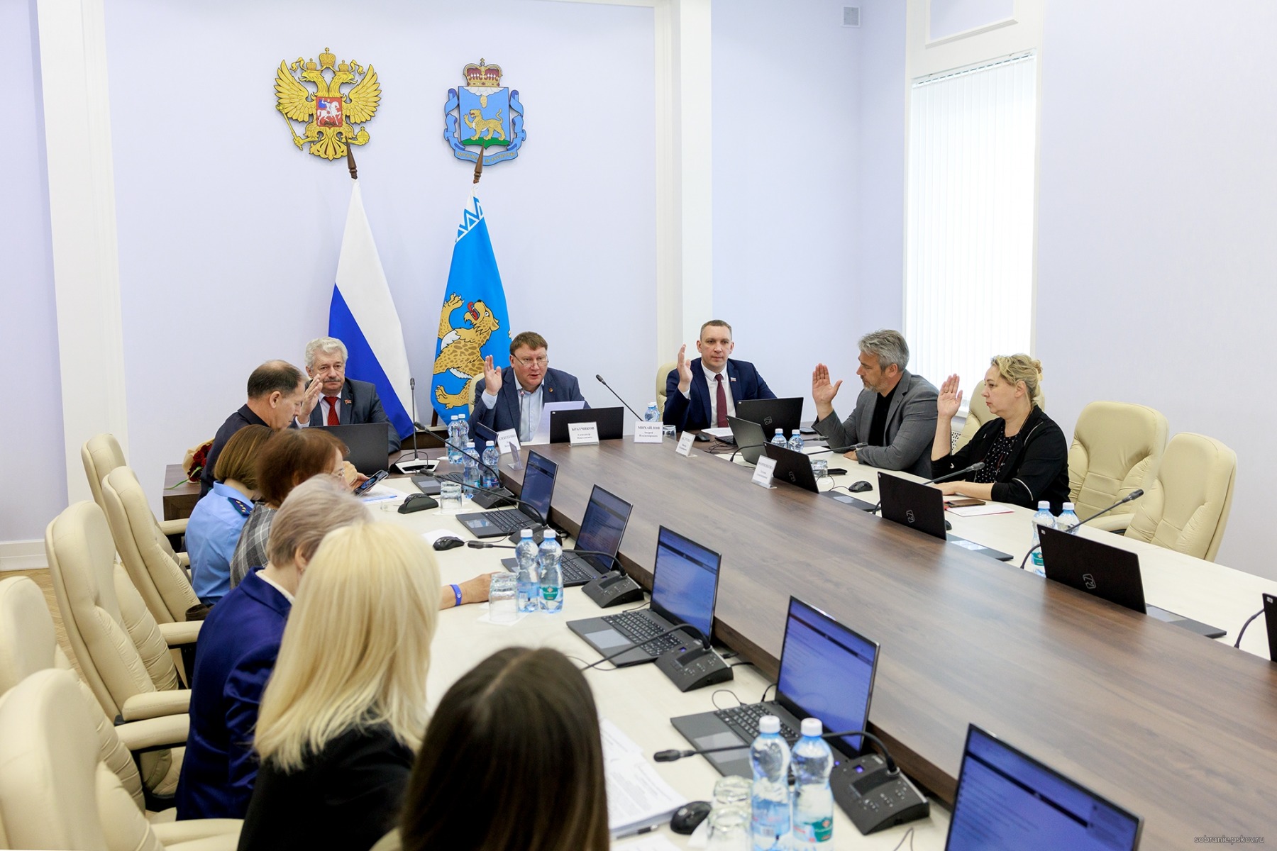 Бюджетный комитет псковского парламента согласовал продление налоговых льгот для участников войны в Украине и инвесторов